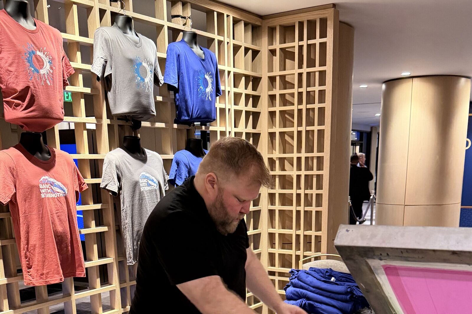 The best shirts to use at a custom shirt bar